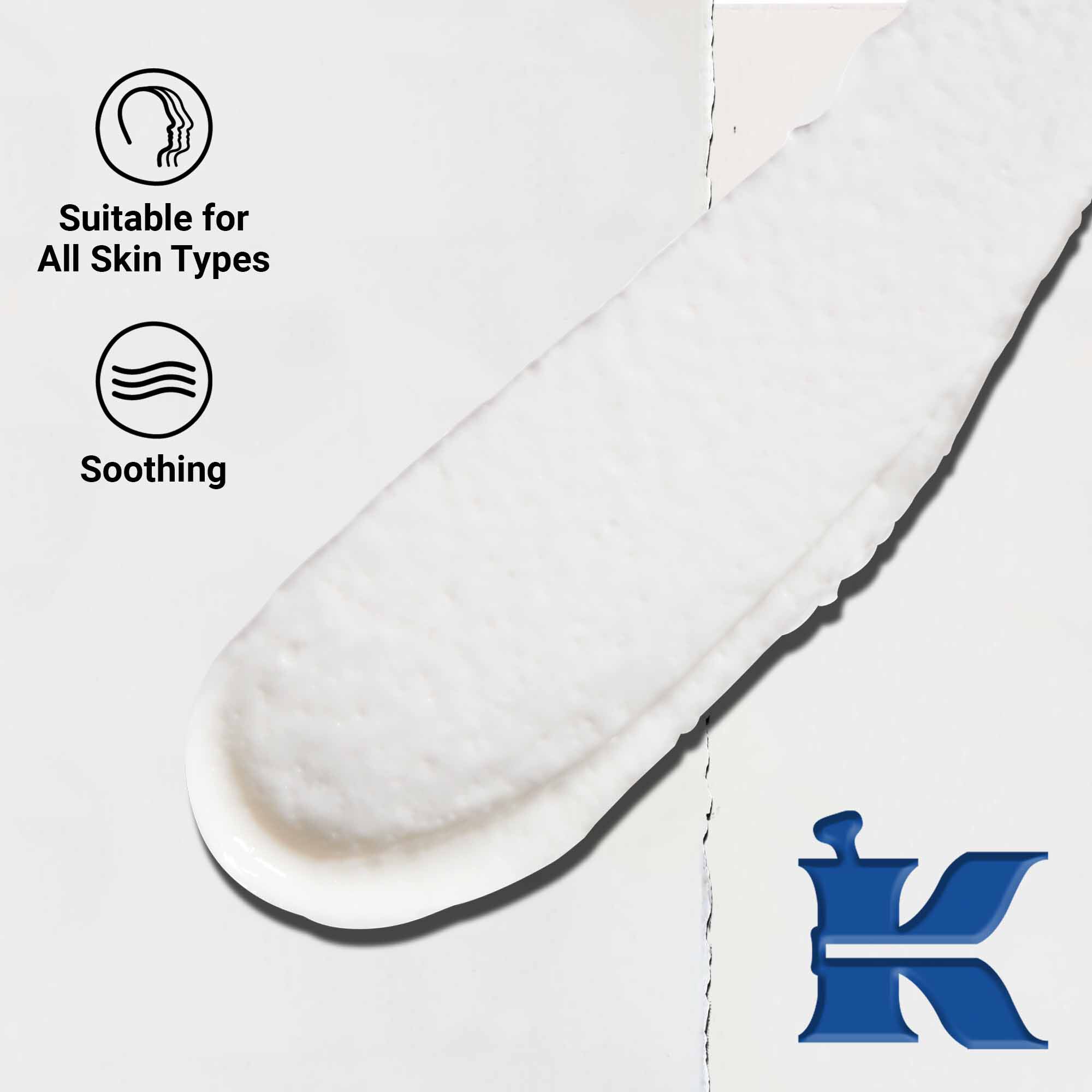 Primer plano de la textura de Ultimate Brushless Shave Cream White Eagle. El texto destaca que es apta para todo tipo de pieles, asi como su formula calmante y no irritante.