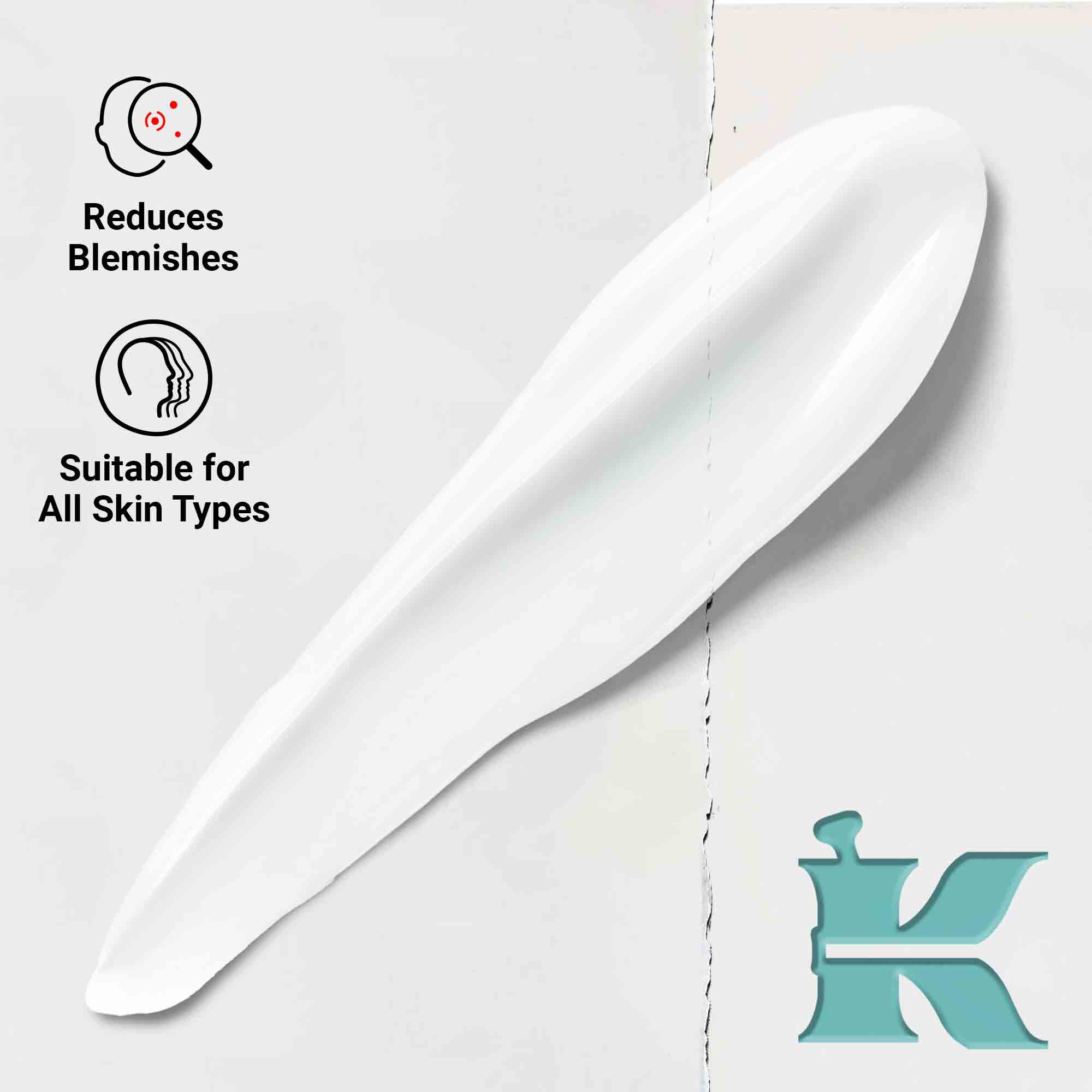 Primer plano de la textura de Expertly Clear Blemish-Treating & Preventing Lotion que muestra una formula cremosa. El texto destaca su capacidad para reducir las imperfecciones y su idoneidad para todo tipo de pieles.