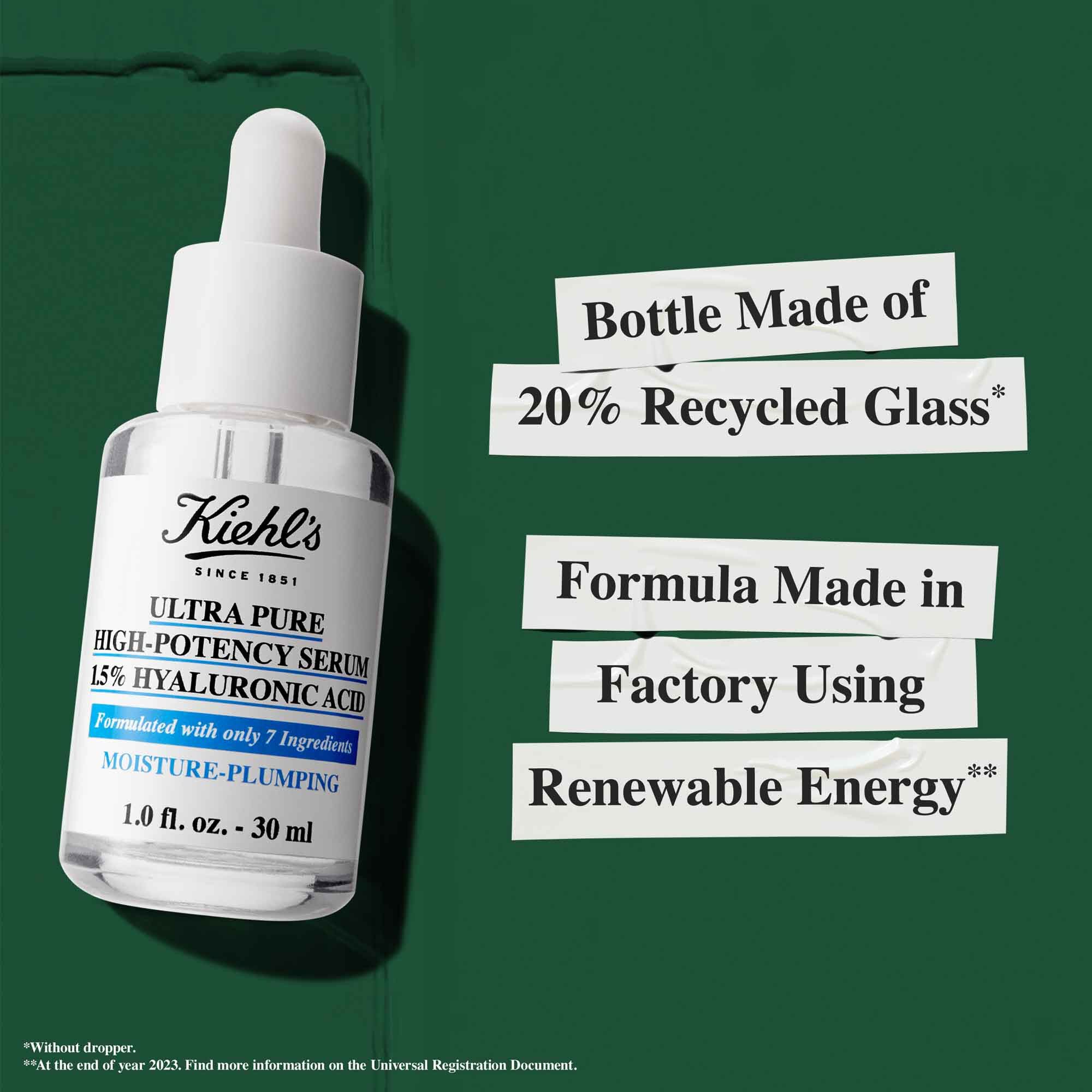 Una botella de Ultra Pure 1.5% Hyaluronic Acid Serum con texto que destaca las afirmaciones de sostenibilidad: "Botella hecha de un 20% de vidrio reciclado" y "Formula fabricada en una fabrica que utiliza energia renovable."