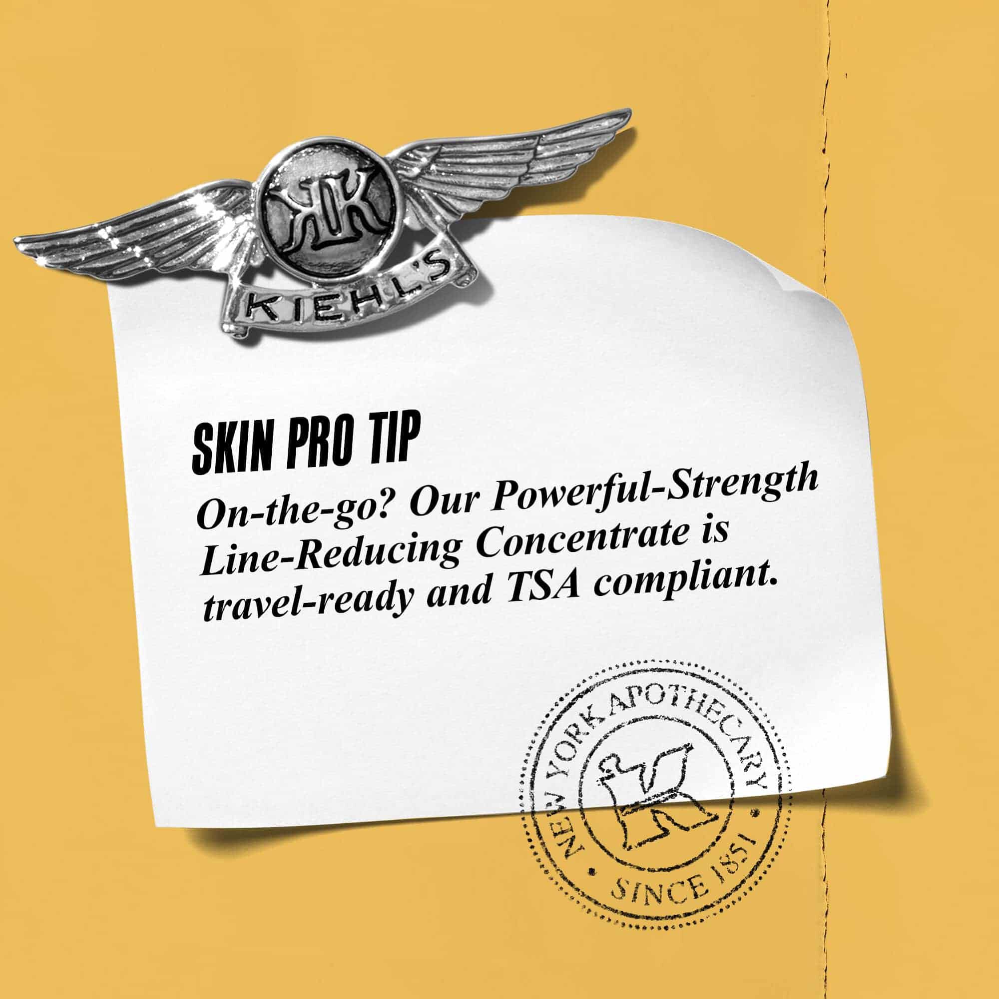 Grafico con el texto: "Consejo profesional: ¿De viaje? Nuestro Powerful-Strength Line-Reducing Concentrate esta listo para viajar y cumple con la normativa de la TSA."