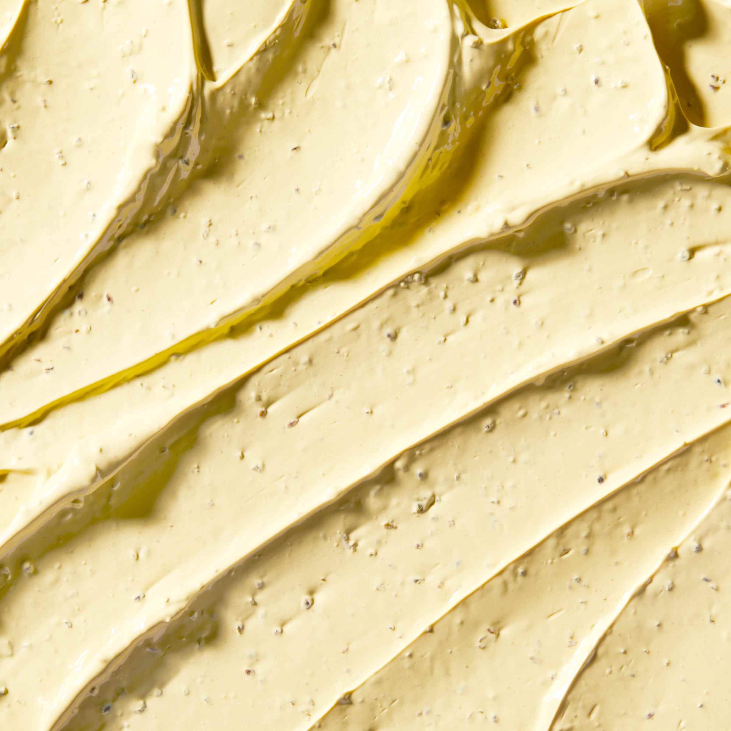 Turmeric & Cranberry Seed Energizing Radiance Masque