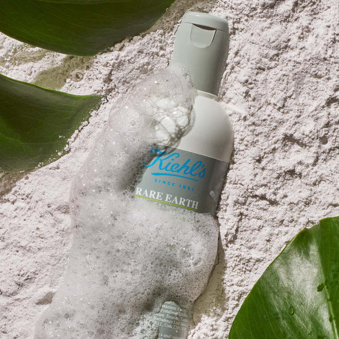 Rare Earth Deep Pore-Minimizing Limpiador Facial en Polvo