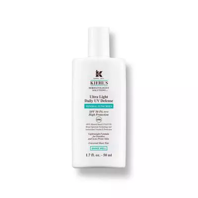 Envase de protector solar Kiehl's Ultra Light Daily UV Defense de 50 ml, con alta proteccion y formulacion mineral.
