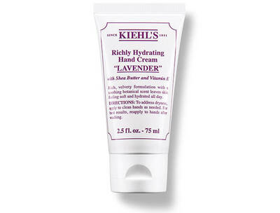 Crema de manos hidratante de Kiehl's con lavanda, manteca de karite y vitamina E, presentada en tubo de 75 ml.