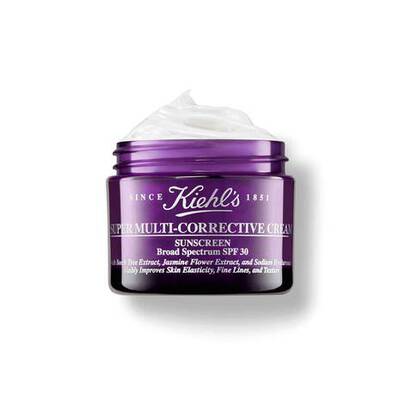 Crema correctora multifuncional de Kiehl's, con SPF 30, en un tarro morado, destaca por su textura suave y propiedades antienvejecimiento.